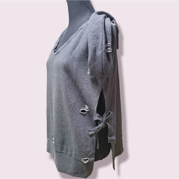 Romeo + Juliet | Distressed Gray Sweatshirt | Various Sizes - Picture 3 of 10